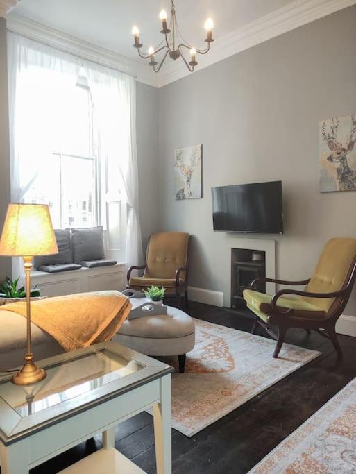 Beautiful Georgian New Town 2 Bed Apartment EDI Buitenkant foto