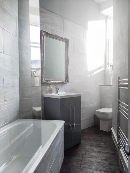 Beautiful Georgian New Town 2 Bed Apartment EDI Buitenkant foto