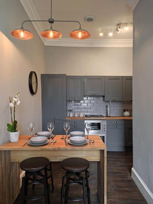 Beautiful Georgian New Town 2 Bed Apartment EDI Buitenkant foto